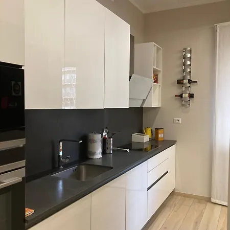 Cami Luxury Flat * Rom